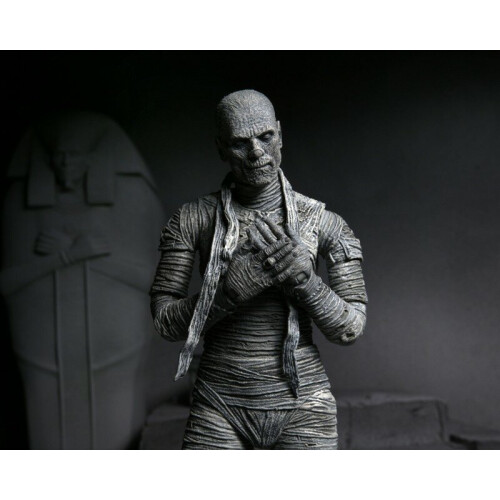 NECA Universal Monsters - 7'' Scale Action Figure - Ultimate Mummy (Black & White) 1