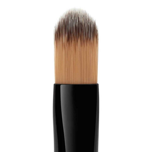 Illamasqua  Flat Concealer Brush 2