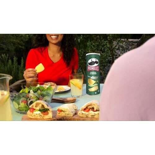 Pringles Pringles Cheese & Onion, 165g 1