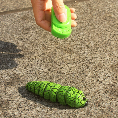 (Green) Remote Control Caterpillar Toy Electric Infrared Simulation Worm Trick Toy 2