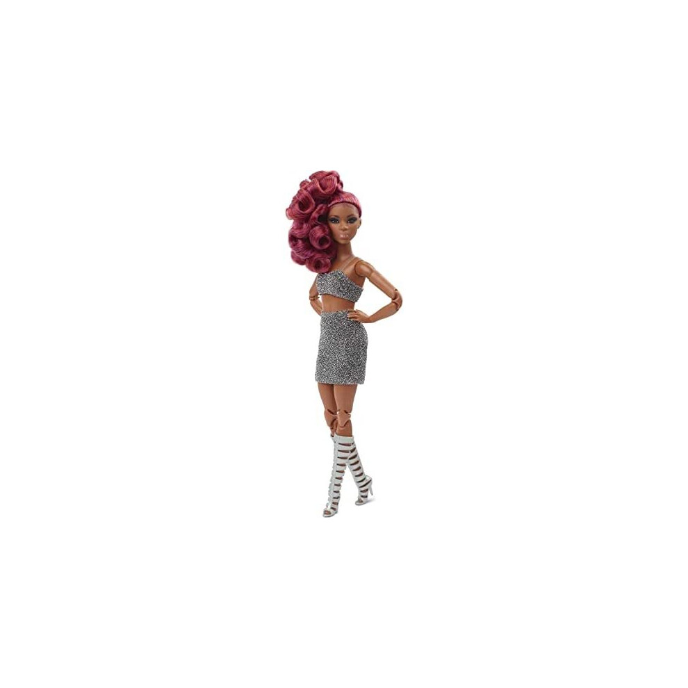 Barbie Signature Fully Posable Looks Doll (Petite, Curly Red Hair)