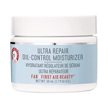 First Aid Beauty Ultra Repair Oil Control Moisturiser – Oil-Free, Weightless Mattifying Cream – 2 oz.