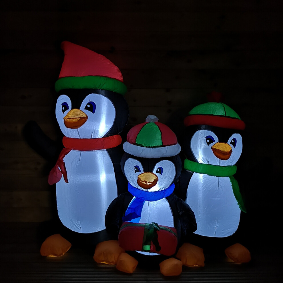 Snow Time Christmas Decoration Inflatable Penguin Family 5Ft 12 Led Lights