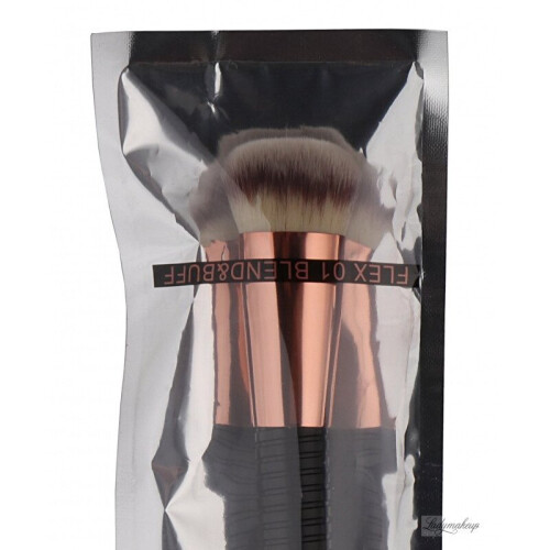 MAKEUP REVOLUTION - Brush Flex - 01 BLEND & BUFF 2