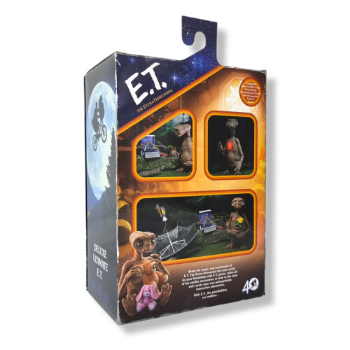 NECA ET Ultimate Deluxe E.T. 40th Anniversary 55079 NECA Light up chest 1