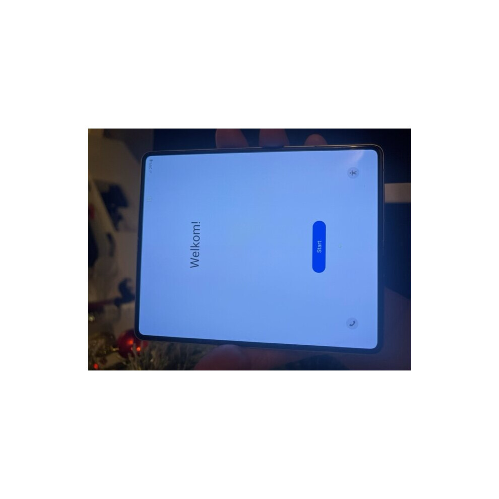 Samsung Galaxy Z Fold3 5G 256GB - Phantom Silver Unlocked
