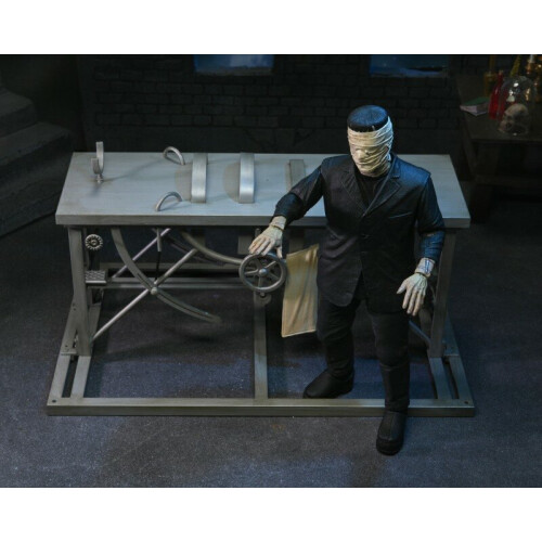 NECA Universal Monsters 7'' Scale Accessory Set - Frankenstein - Plush Soft Toy 1