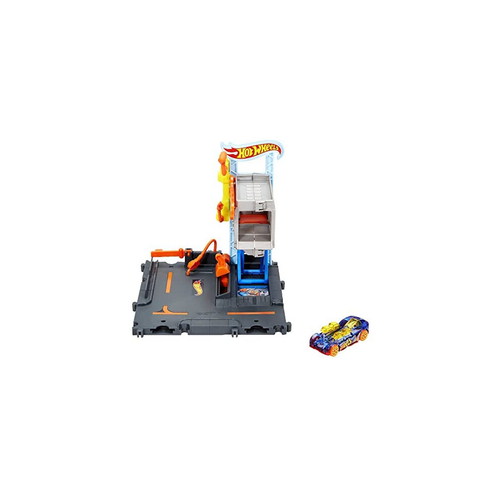 Hot Wheels City Downtown Repair Station Playset with 1 Hot Wheels Car, Connects to Other Sets & Tracks, Gift for Kids Ages 4+