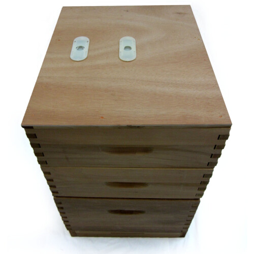 Actiasbee Langstroth Beehive in Cedar with Flat roof 1