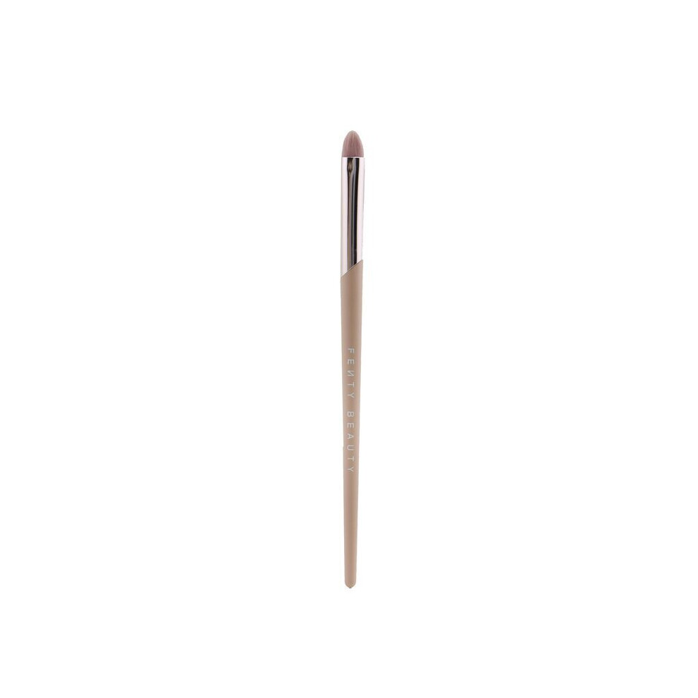 Fenty Beauty by Rihanna Precise Definition Eyeshadow Brush 220