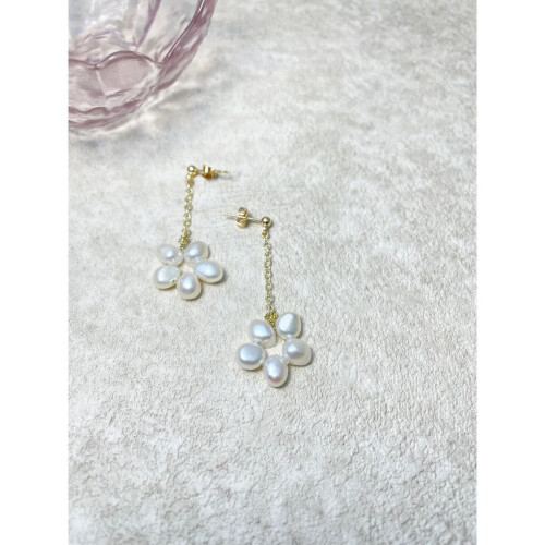 Handmade Flower Shape Natural Baroque Pearl Earrings 1