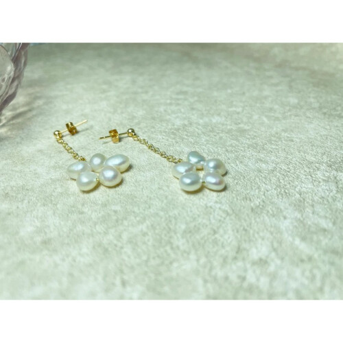 Handmade Flower Shape Natural Baroque Pearl Earrings 2