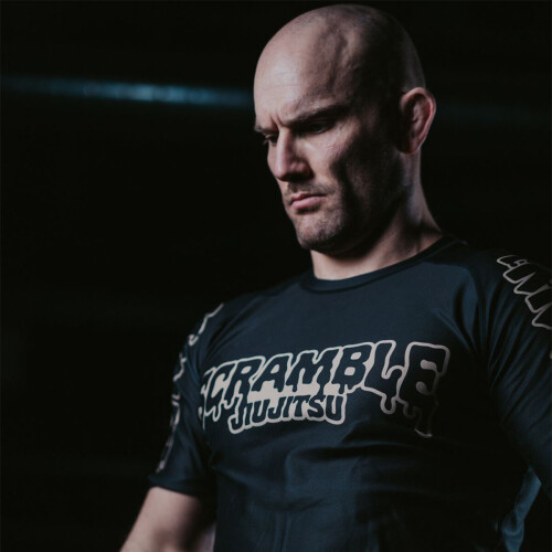 (X-Large) Scramble Drip Logo Short Sleeve Rash Guard 1