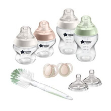 Tommee Tippee Closer to Nature Newborn Baby Bottle Starter Kit, Breast-Like Teats with Anti-Colic Valve, Mixed Sizes and Colours