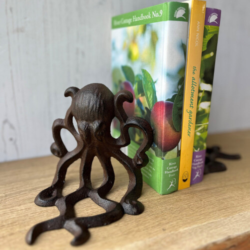 Selections Cast Iron Octopus Decorative Bookends (Set of 2) 1