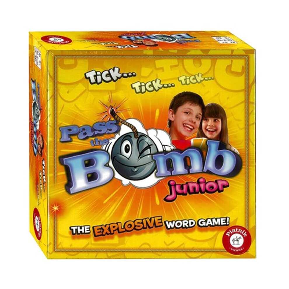 Piatnik Pass The Bomb Junior Refresh Action Card Game