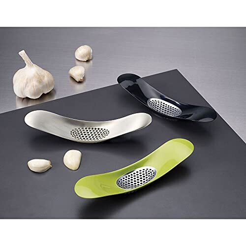 Joseph Joseph 20062 Rocker Garlic Crusher Green24 1