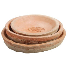 AT02 14 x 14 x 2cm Aged Terracotta Round Saucers Set of 3