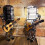 Candeeiro de mesa com microfone vintage e guitarra robÃ 2