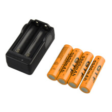 4pcs 18650 3.7V 9900mAh Rechargeable Li-ion Battery + EU Plug Charger