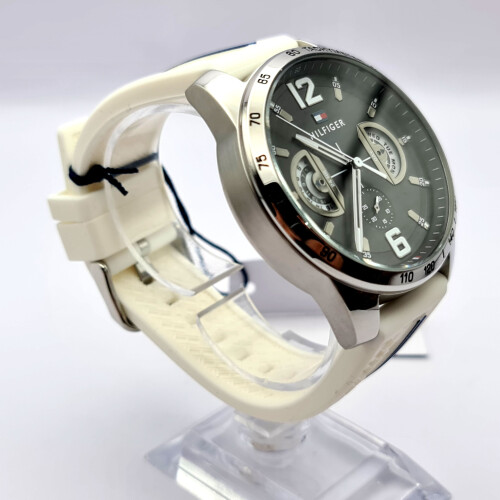 Tommy Hilfiger TOMMY HILFIGER 1791475 DECKER BLACK DIAL WHITE SILICONE STRAP WATCH 2