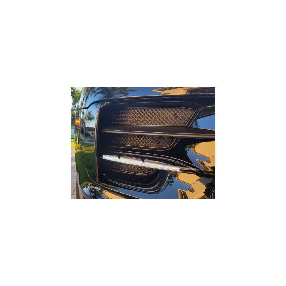 Porsche Macan Base 19-21 - Outer Grille Set (2019 - 2021) 5060468077810