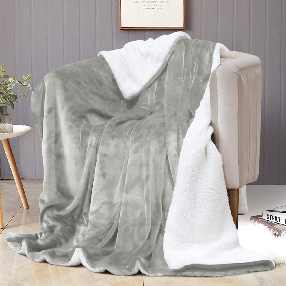 (Silver, King (200 x 240 cm)) Luxury Super Soft Sherpa Fleece Blanket Faux Fur Sofa Mink Warm Thick Reversible Throw