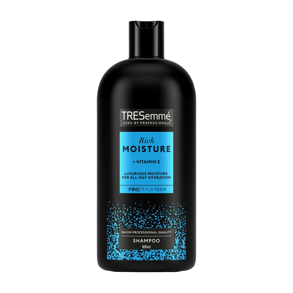 TRESemmé Moisture Rich Luxurious Moisture Shampoo 900ml