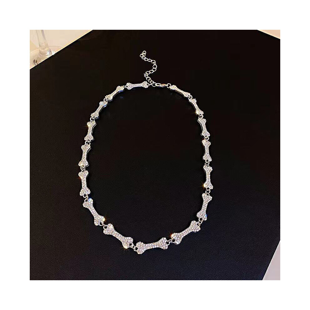 Skull Bones Rhinestone Necklace Three-Dimensional Necklace T Buckle Ins Vintage Women Short Clavicle Chain