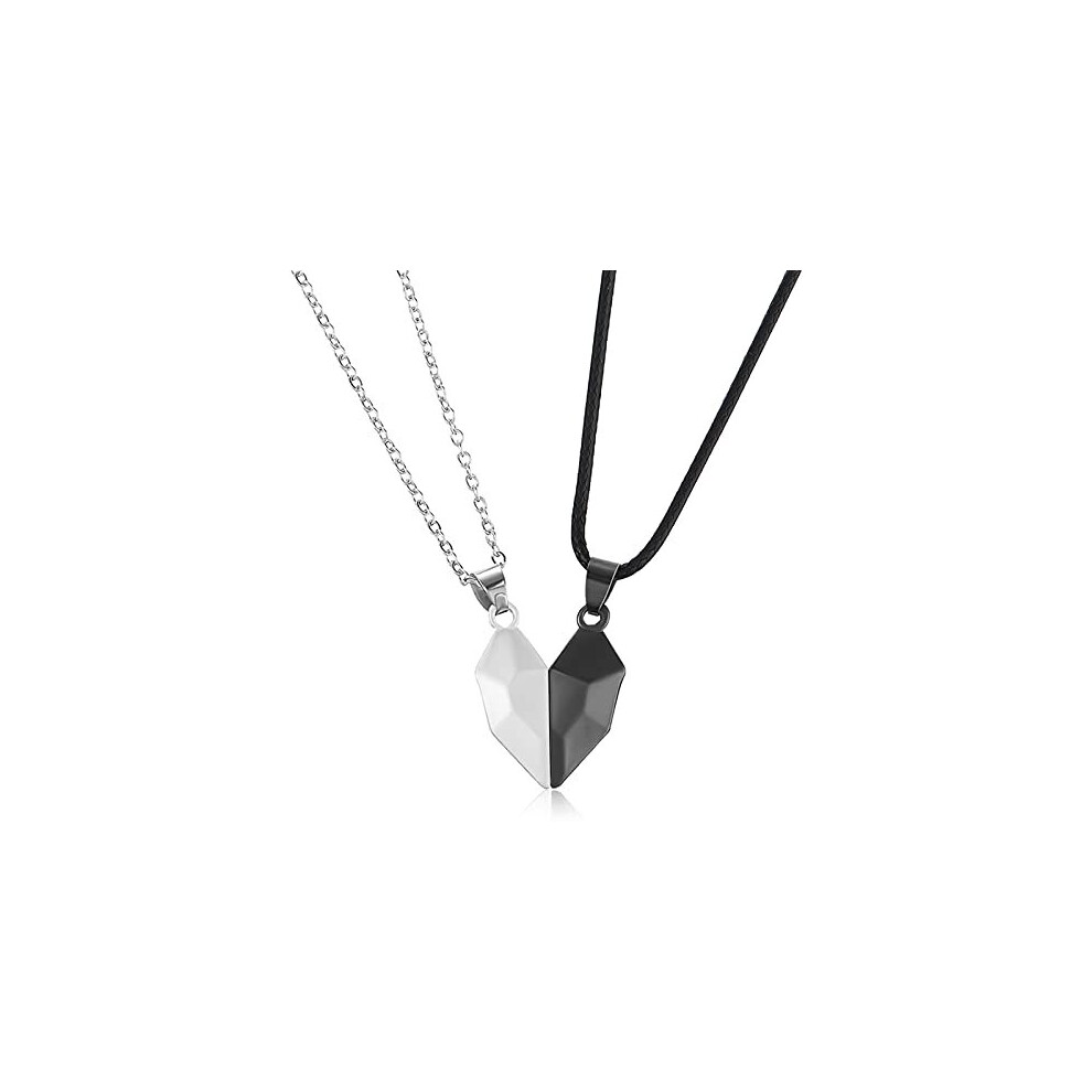 2 Pieces Couple Necklace Couple Magnetic Necklace for Couple Magnetic Matching Heart Pendant Valentine's Day Necklace for Women Men (Black and White)