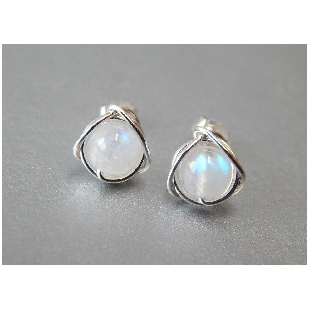 Crown Moonstone Earrings Silver Plate Noble Small Earrings Ladies Classic Classic Jewelry