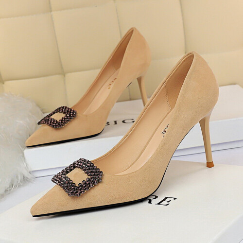 High heels size store 43