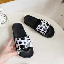Women Men Summer Slippers Sandals Beach Slides Flip Flops Cartoon Cartoon milk cow Boys Girls Unisex Bathroom Shoes Zapatillas