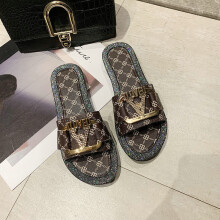 Women Sandals Metal Button Letter Decoration Slippers Summer Flat Beach Ladies Sandals Beach Shoes Casual Flip Flop Drop
