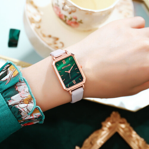 Female wristwatch outlet