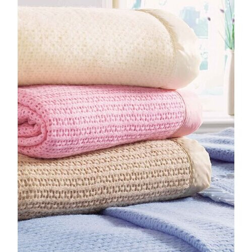 Diana Cowpe | Cellular Wool Blankets Beige