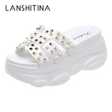 Flip Flops Women Slippers High Heels Platform Shoes Comfortable Wedges Beach Shoes Rivet Sandals Summer Chunky Shoes Woman