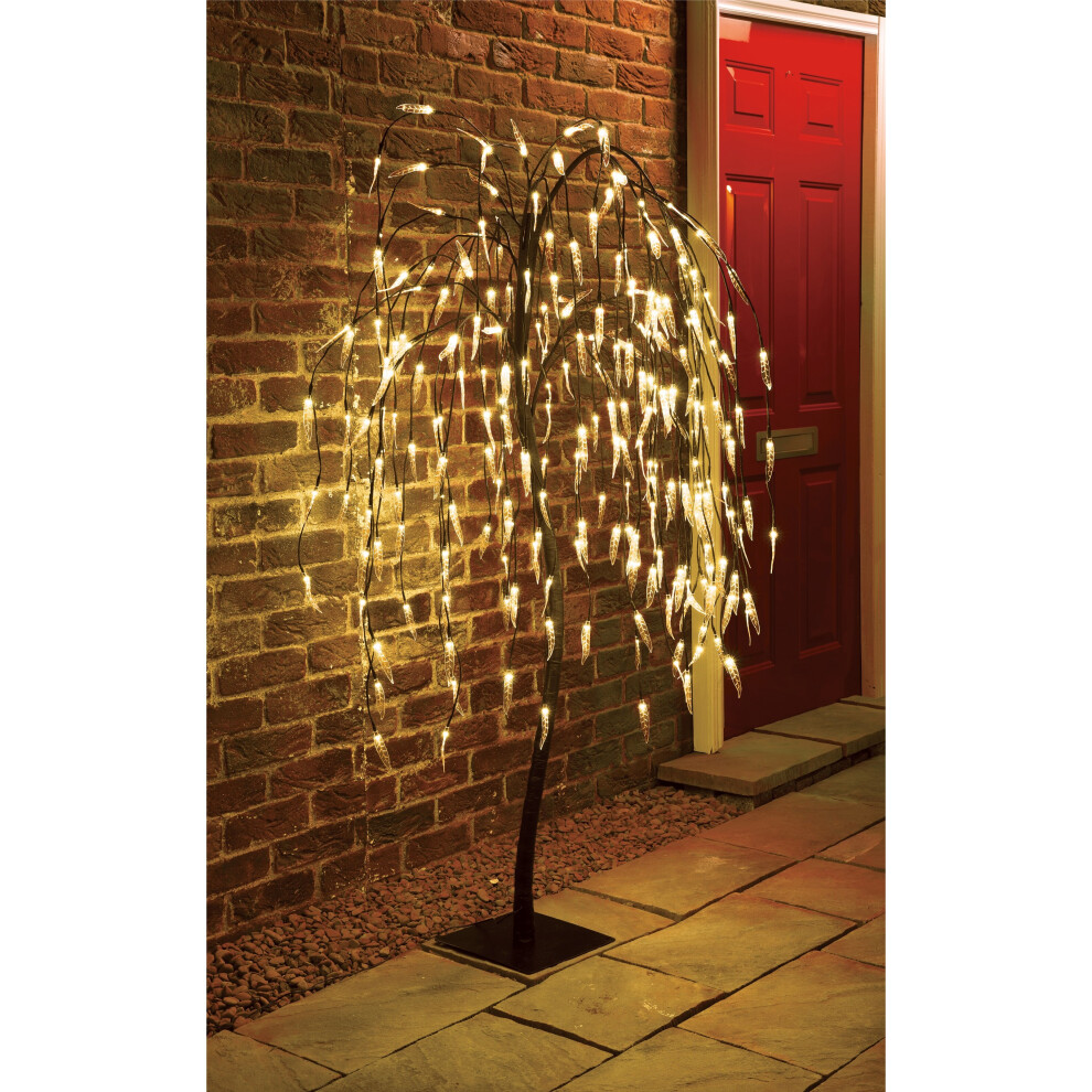 Spot On Dealz 5 Ft Weeping Willow Tree Outdoor Decorations 240 Led Solar Powered White