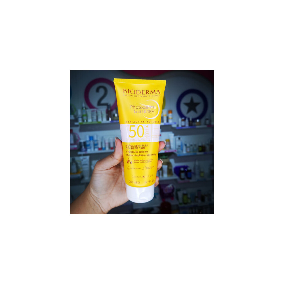 Bioderma Photoderm Lait Ultra Moisturising Lotion, SUN ACTIVE DEFENSE, High-Technology Sun Protection,Ultra-Effective, SPF50+ 200ml