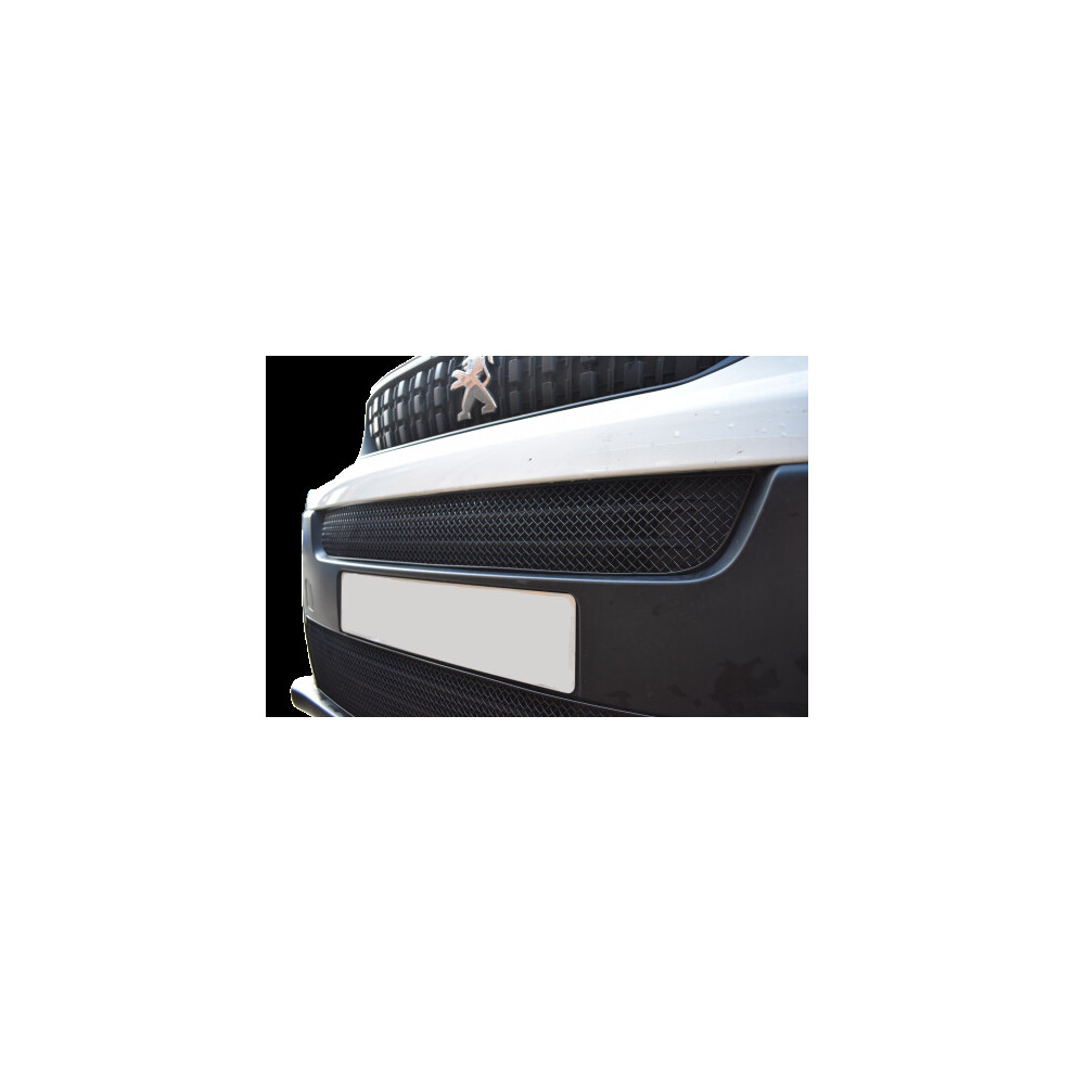 (Black) Peugeot Expert / Citroen Dispatch / Vauxhall Vivaro - Upper Grille (2016 To ) Black 5060468077278