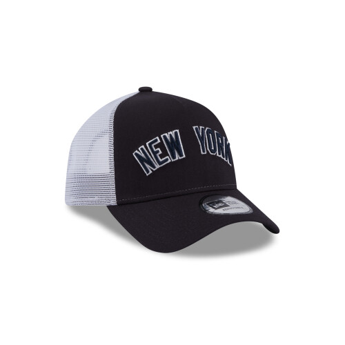 New Era New Era Mens Team Script Trucker Snapback Cap ~ New York Yankees navy 1