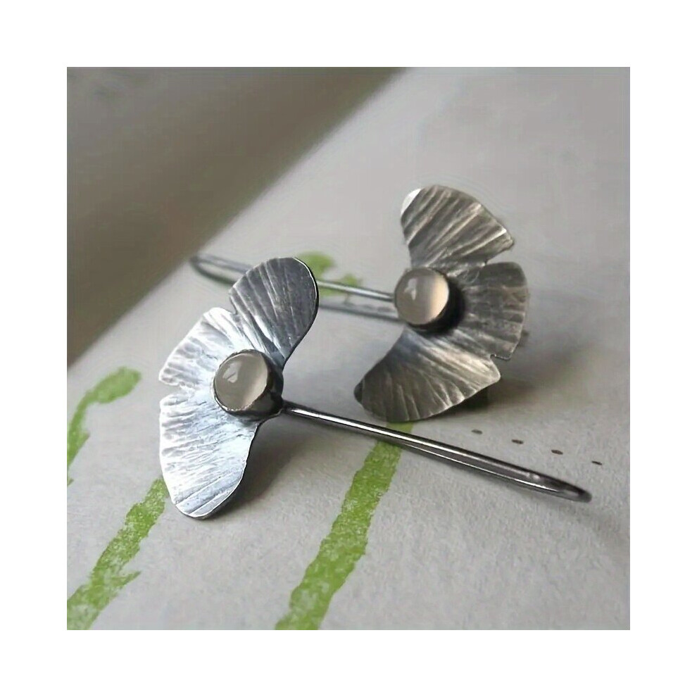 Vintage Leaf Shaped Silver Earrings For Men And Women Casual Earrings Jewelry Wedding Engagement Anniversary Gift-image-OPC-PC26272-NEW