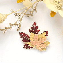 1pc Fashionable Retro Superimposed Maple Leaf Shape Ornament Which Can Be Used For The Decoration Of Backpack Clothes And Other Positions For Men And