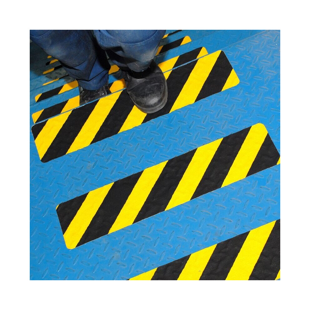 (Hazard) Conformable Anti Slip Tread Cleats Pre Cut Tiles 150Mm X 610Mm 5061000041610