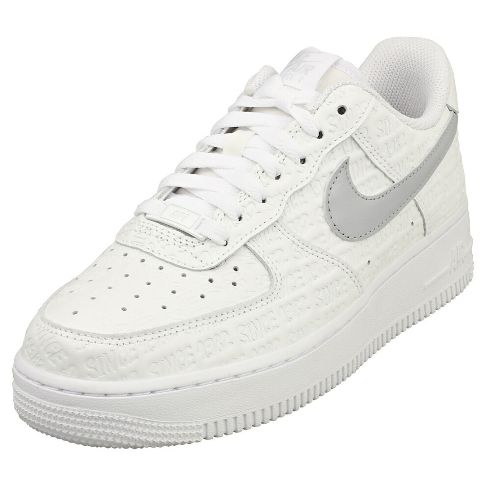 (4.5) Nike Air Force 1 07 Low Womens Fashion Trainers in Summit White