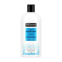 TRESemme Moisture Rich Conditioner 900ml | Dry Hair Care with Vitamin E for Deep Hydration & Soft Shine