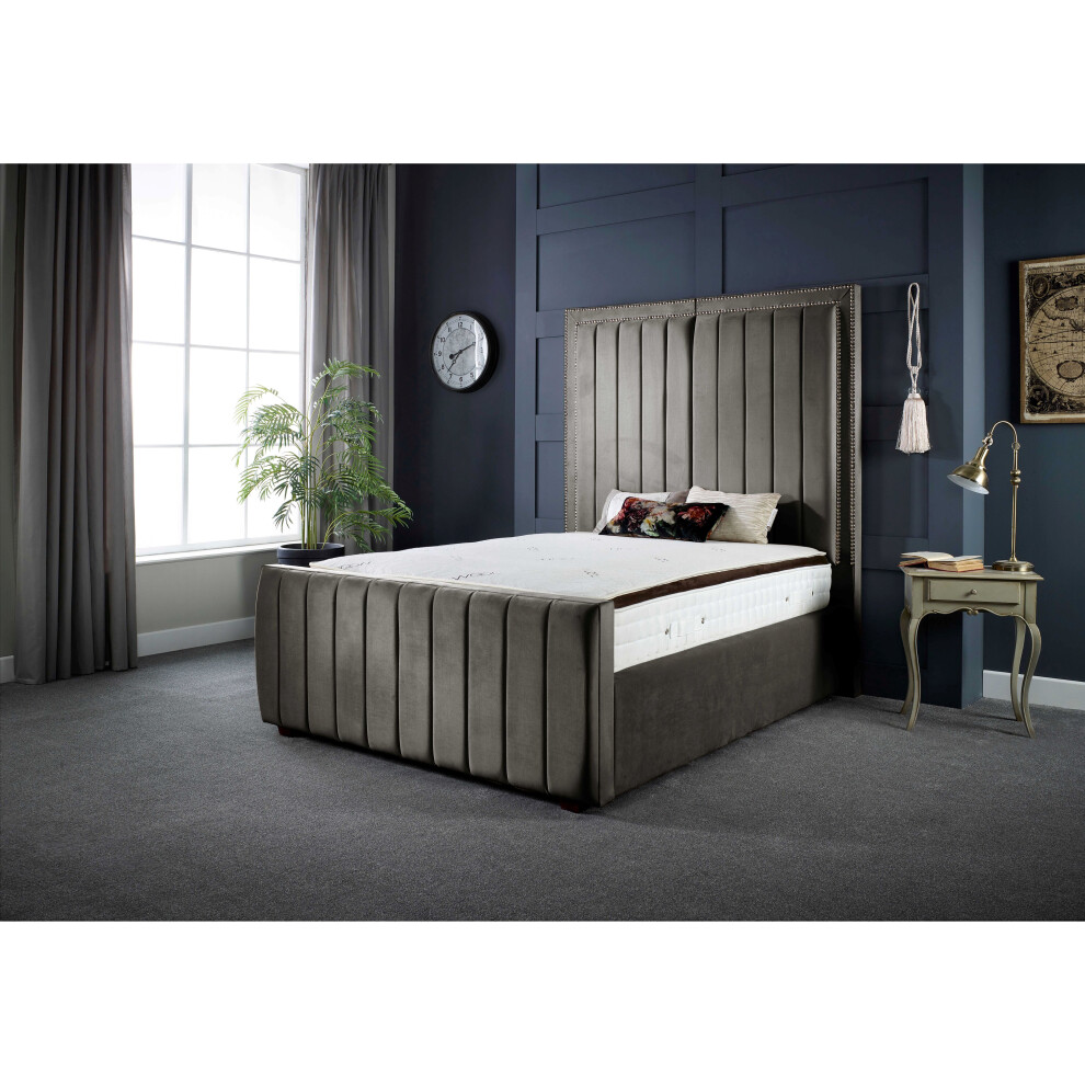 (4FT SMALL DOUBLE) DS Living Milly Grey Velvet Panel Bed Frame