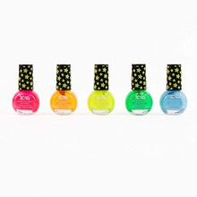 Three Cheers for girls by Make It Real - Glow In The Dark Nail Polish - Kids Nail Varnish Set - Includes 5 Neon Colours - Gifts for Girls Ages 8-14