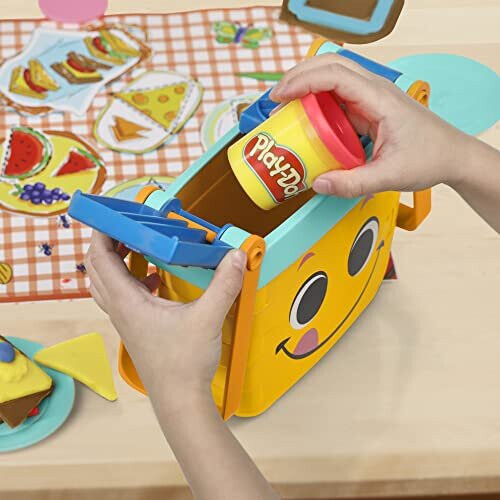 Play-Doh PD PICNIC SHAPES STARTER SET 1