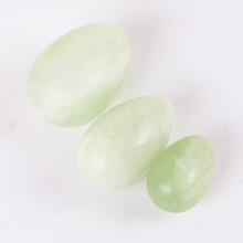 (a-3 pieces egg) Crystal Yoni Egg Natural Xiuyan Jade Massage Egg Set Undrill&Wooden base Mineral Ball Kegel Exercise Pelvic Floor Muscle Vaginal